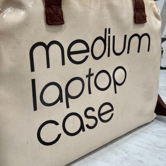 Bloomingdales  Little brown bag style Medium Laptop Case - Picture 4 of 9